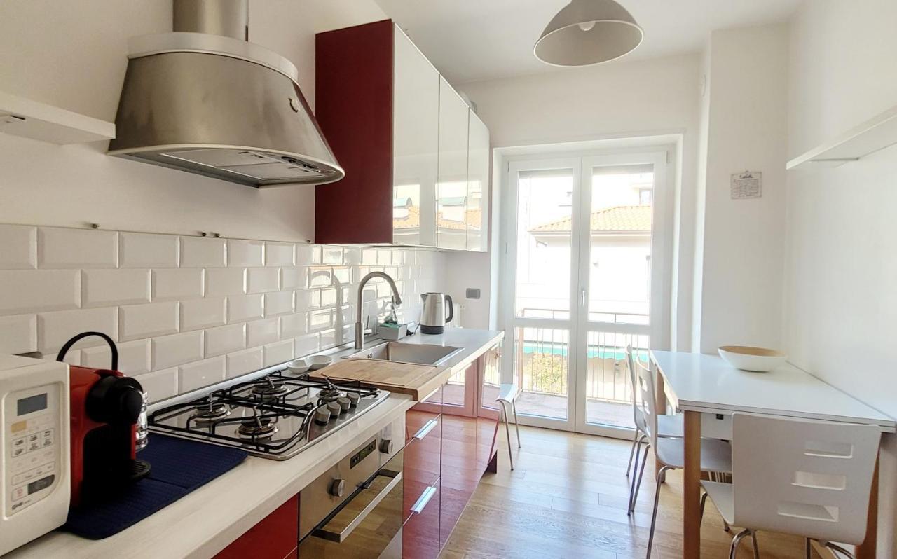 Comfortable Apartment In The Heart Of Lecco Zewnętrze zdjęcie