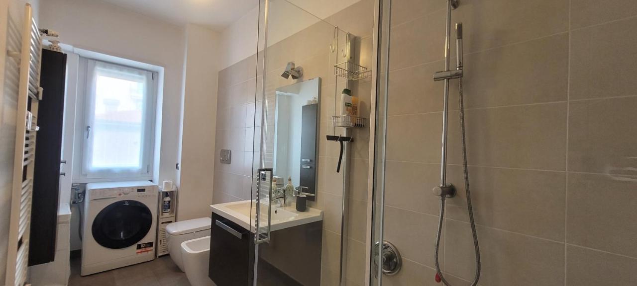 Comfortable Apartment In The Heart Of Lecco Zewnętrze zdjęcie