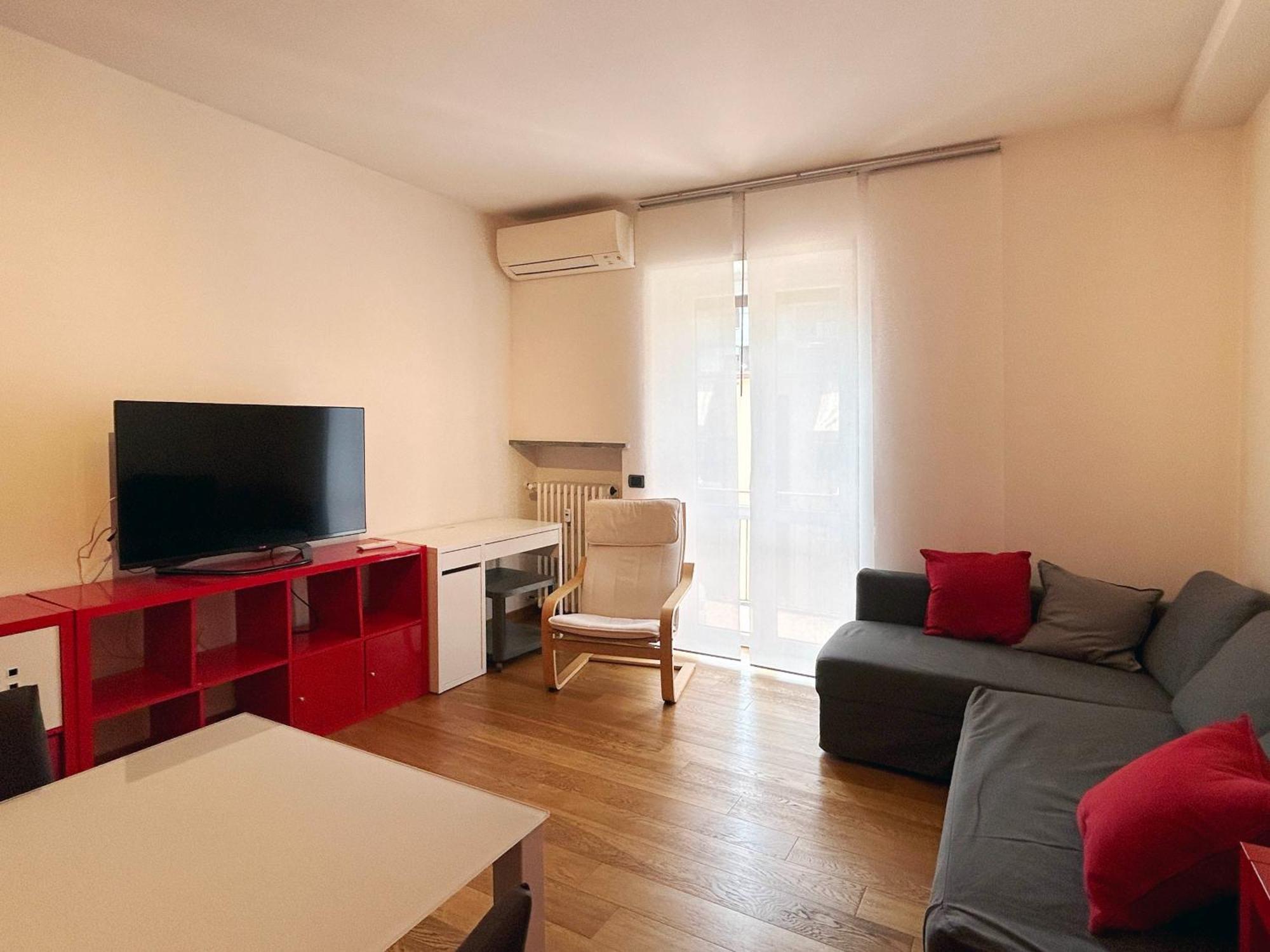 Comfortable Apartment In The Heart Of Lecco Zewnętrze zdjęcie