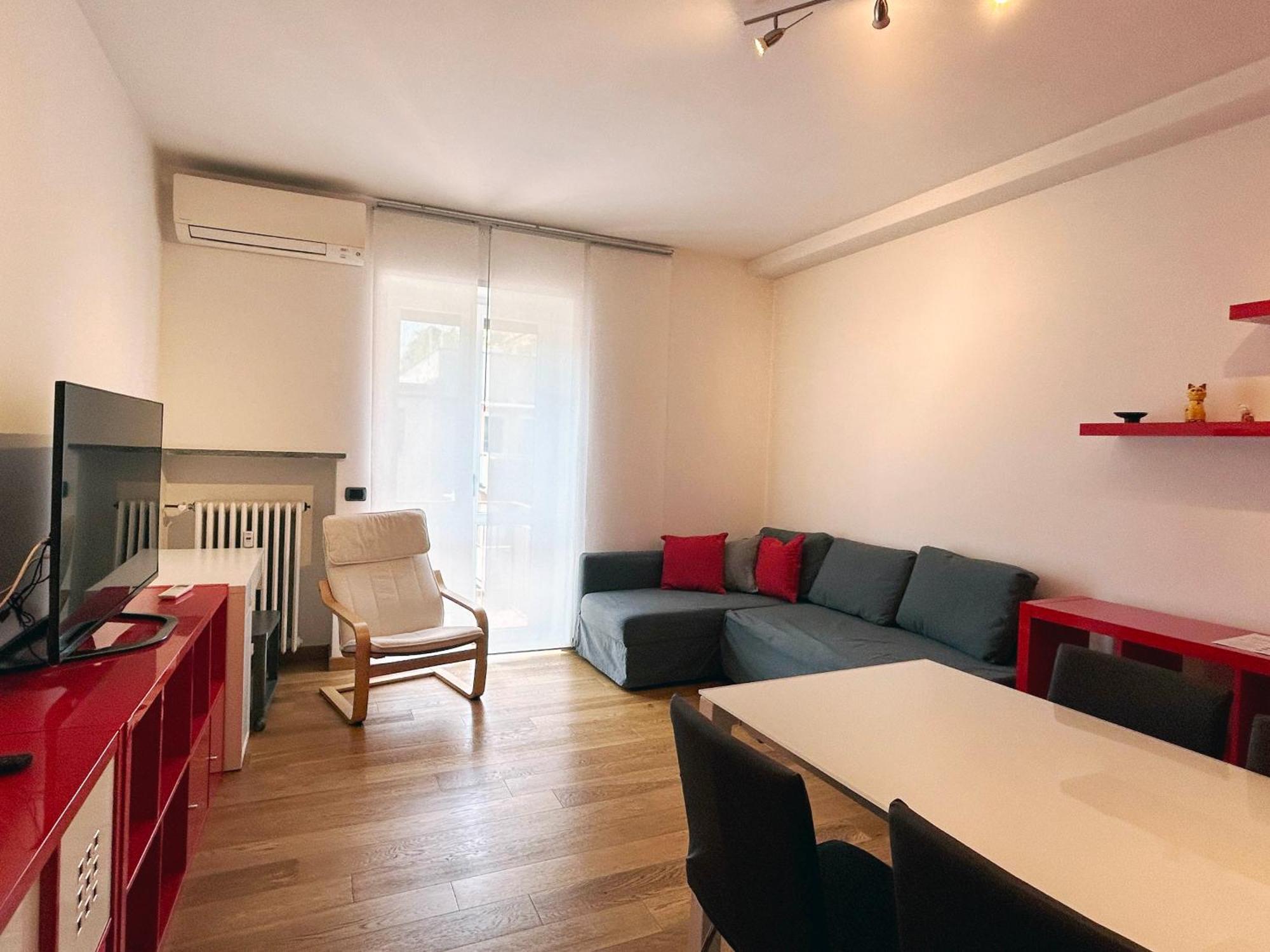 Comfortable Apartment In The Heart Of Lecco Zewnętrze zdjęcie