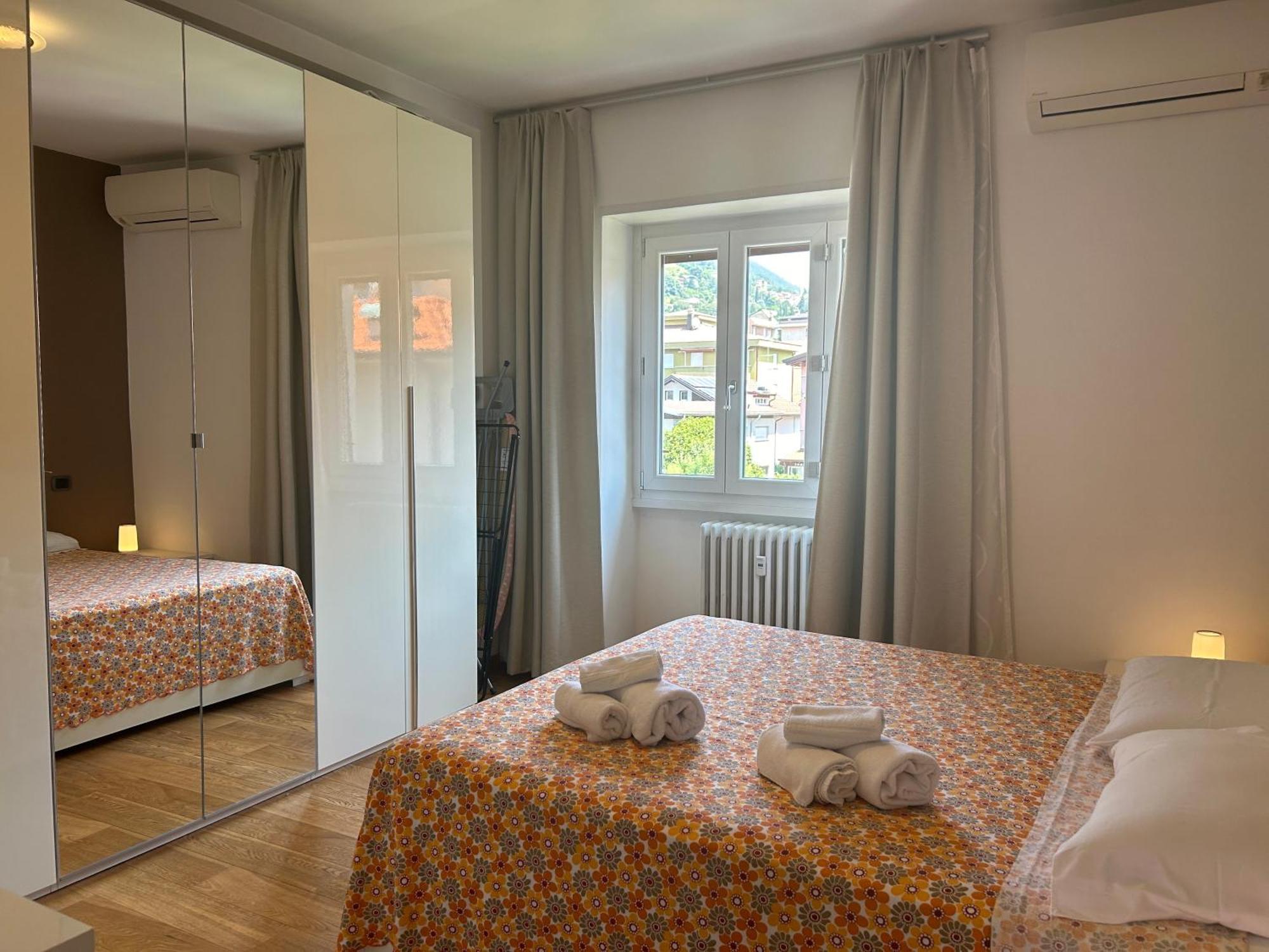 Comfortable Apartment In The Heart Of Lecco Zewnętrze zdjęcie